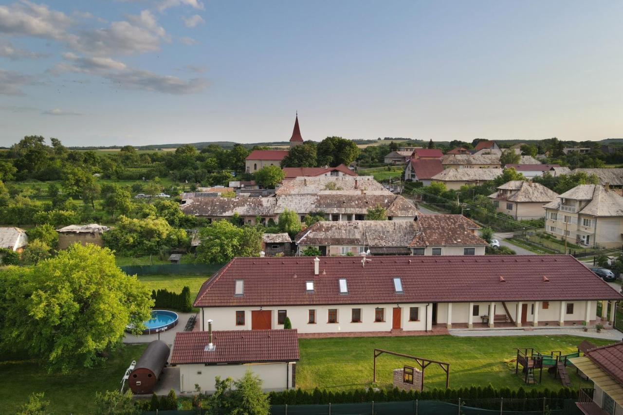 Farmaobeckov Sk Apartment Exterior photo